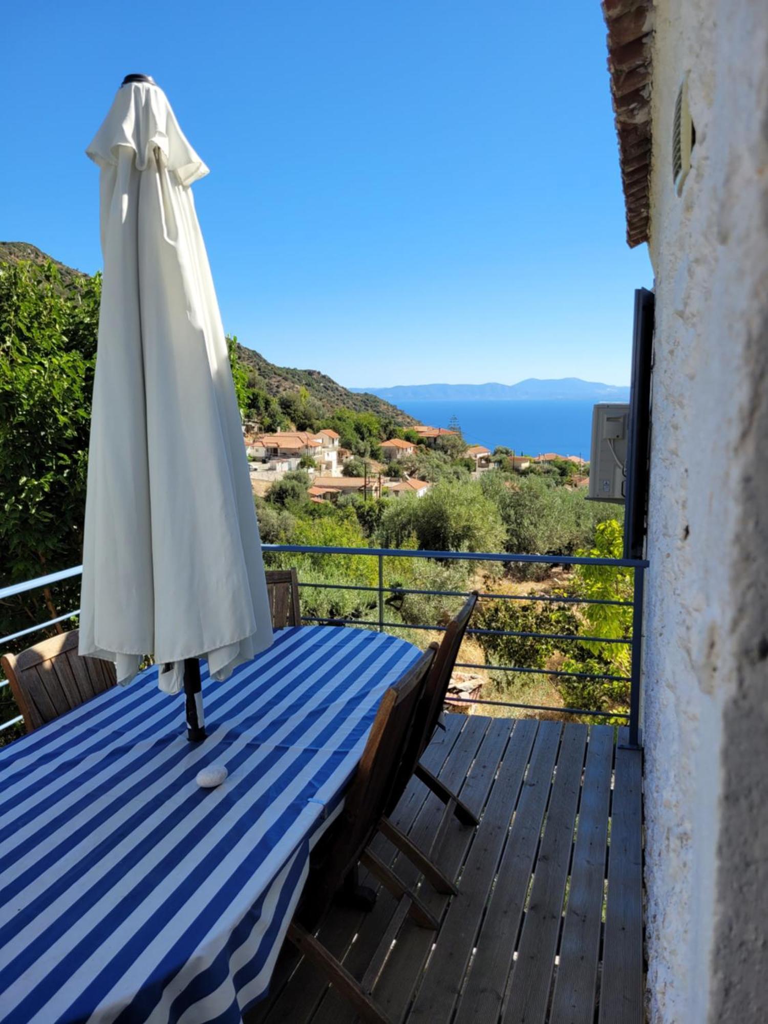 Lovely Traditionnal House With Sea View Tirós Dış mekan fotoğraf
