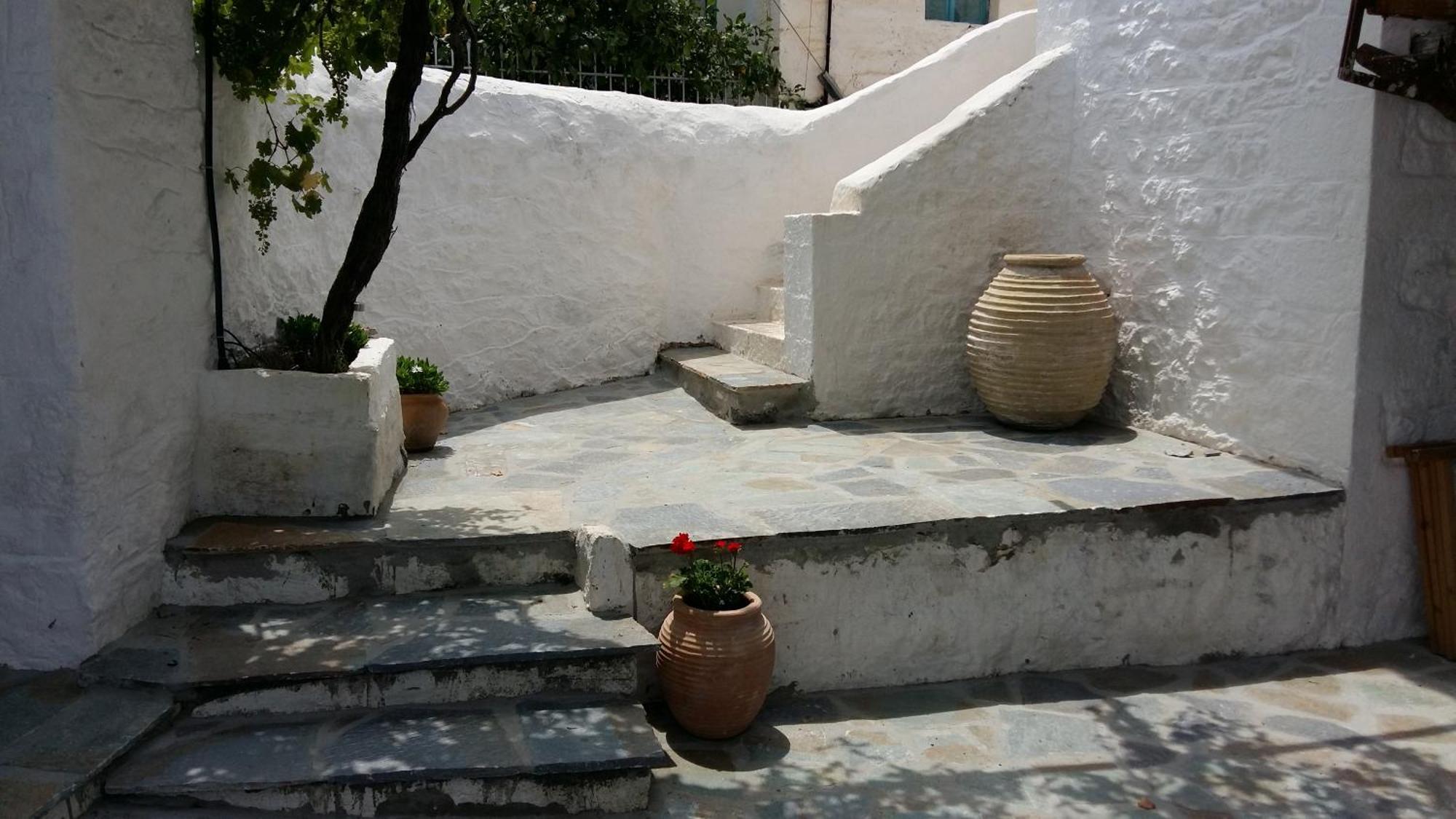Lovely Traditionnal House With Sea View Tirós Dış mekan fotoğraf