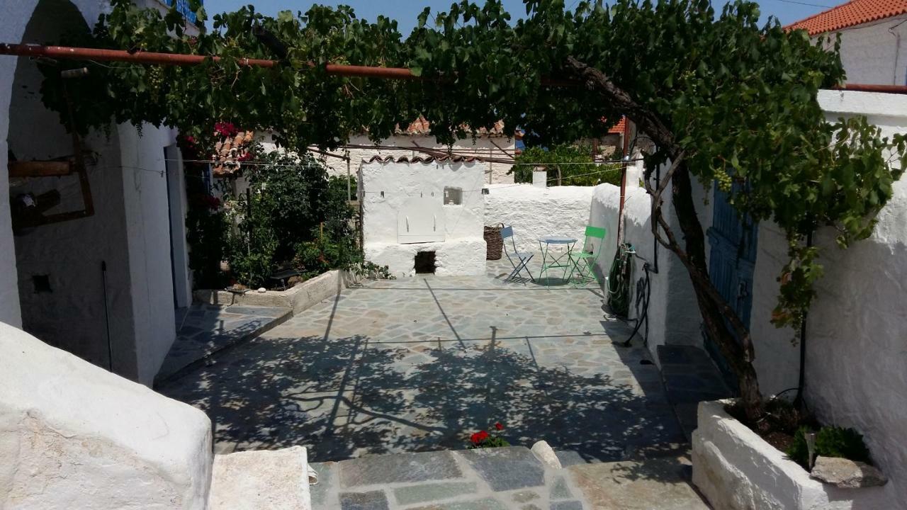 Lovely Traditionnal House With Sea View Tirós Dış mekan fotoğraf