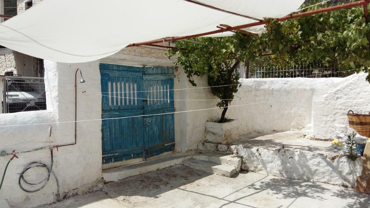 Lovely Traditionnal House With Sea View Tirós Dış mekan fotoğraf