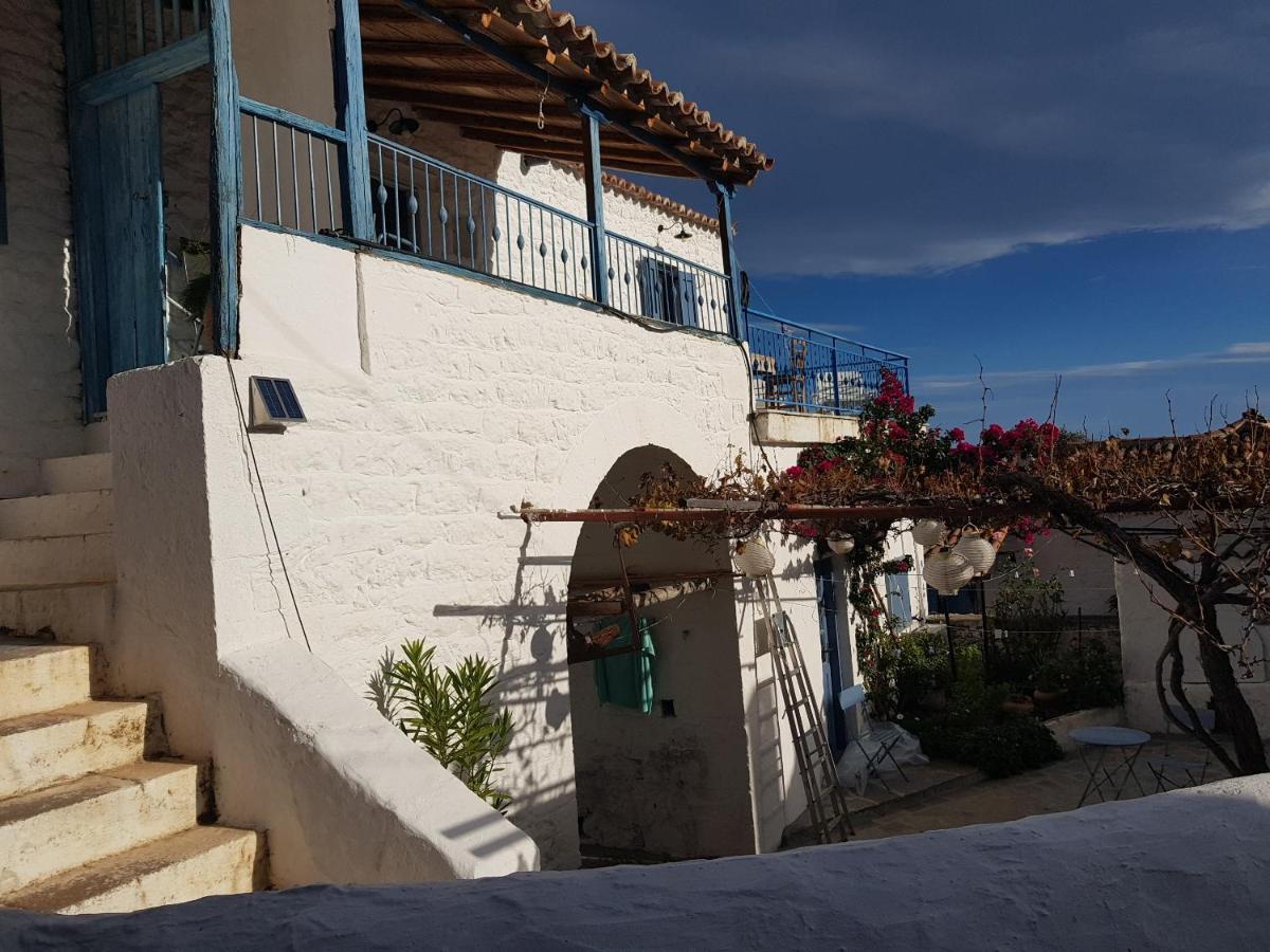 Lovely Traditionnal House With Sea View Tirós Dış mekan fotoğraf